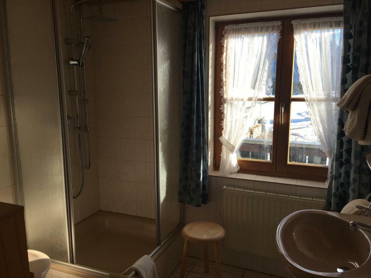 Zum Bergbauer Apartment Mittenwald Bagian luar foto